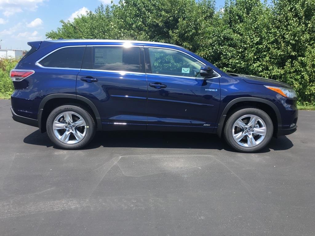 Comparison - Lexus RX 450h 2017 - vs - Toyota Highlander Hybrid Limited ...